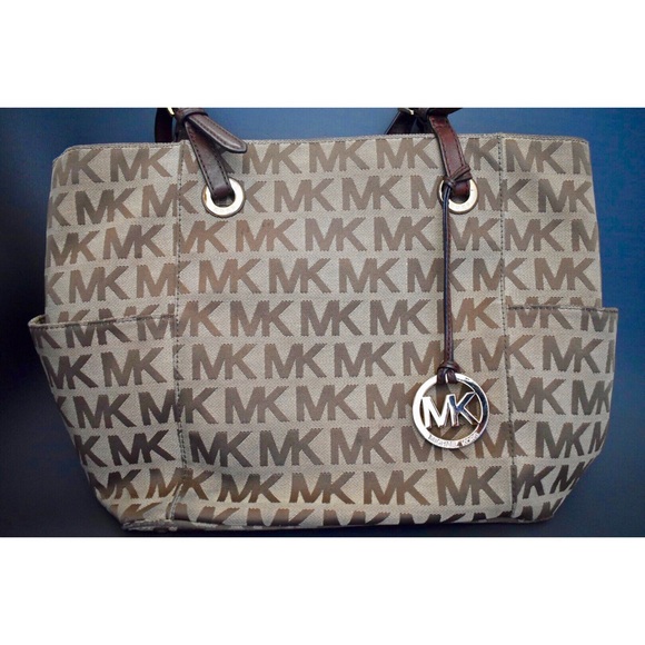 Michael Kors Handbags - Michael Kors Classic Logo Tote